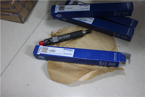 珀金斯發(fā)動機1206E-E70TTA配件T409982噴油器、預熱塞、燃油管、正時齒輪